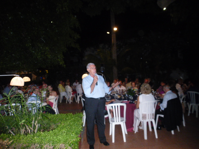 Ottavio Ferreri Dell'Anguilla parla  al pubblico dei vari vini presentati