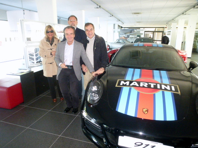 Altra  maxi Porsche , la  Martini: sognano, appoggiati, Franz Zipper, Antonio Di Guardo Giovanni Magnano, Emilia Spampinato