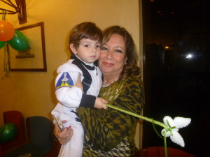 NINO STRANO JUNIOR CON NONNA  ANTONELLA 