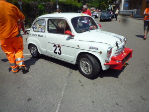 la  bella Abarth 1000 di DARIO ( padre) e RUGGERO  NICOLOSI ( figlio)