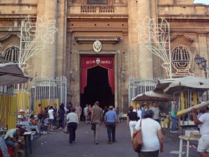 LA  BASILICA  IN PIAZZA DEL CARMINE