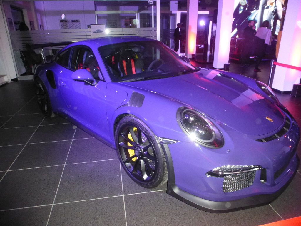 UNA 911 SPECIALE, PIU' DELLA NUOVA, LA GT3 S , : NON SI PUO' CAPIRE QUANTO E' BELLA, IRRAGGIUNGILE( NON IN VELOCITA',MA NEL PREZZO) 