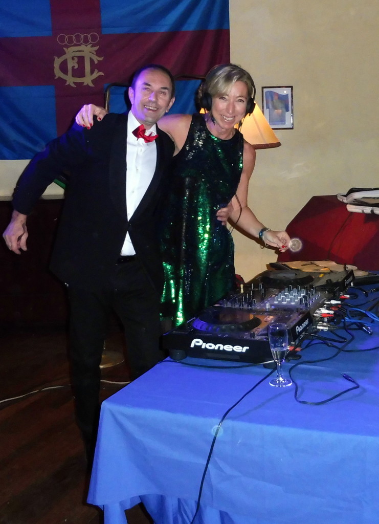 IL NOTO DJ ROBERTO SAMPERI CON MARIAGRAZIA MESSINA