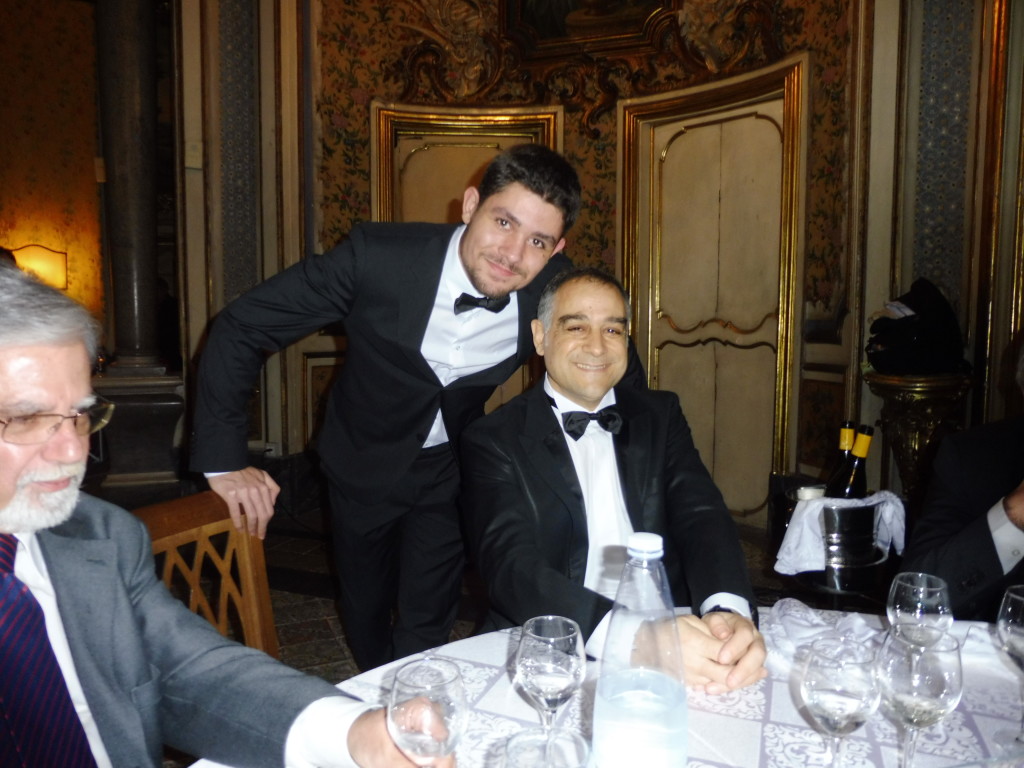 FIGLIO E PADRE( E SI VEDE A UN MIGLIO DI DISTANZA )