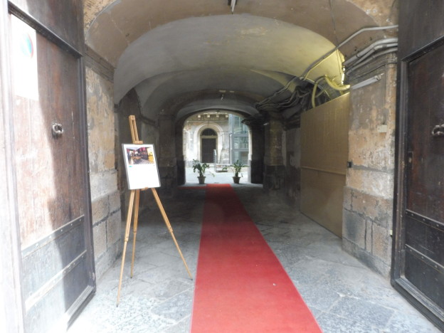 Ingresso piano terra via Sant'Anna 8