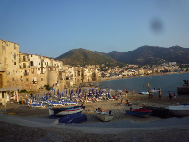 UNA VEDUTA DELLA SPLENDIDA CEFALU'