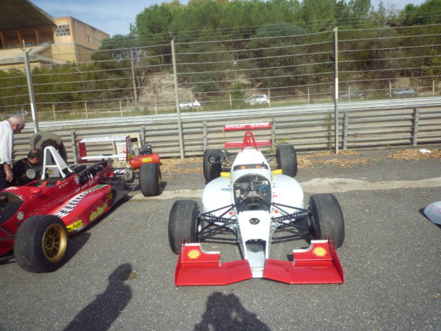 DUE VETTURE DI FORMULA ADDESTRATIVA