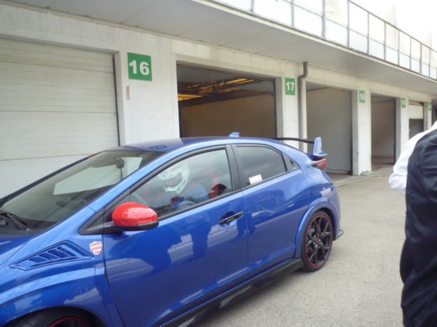 CON LA HONDA CIVIC TYPE R